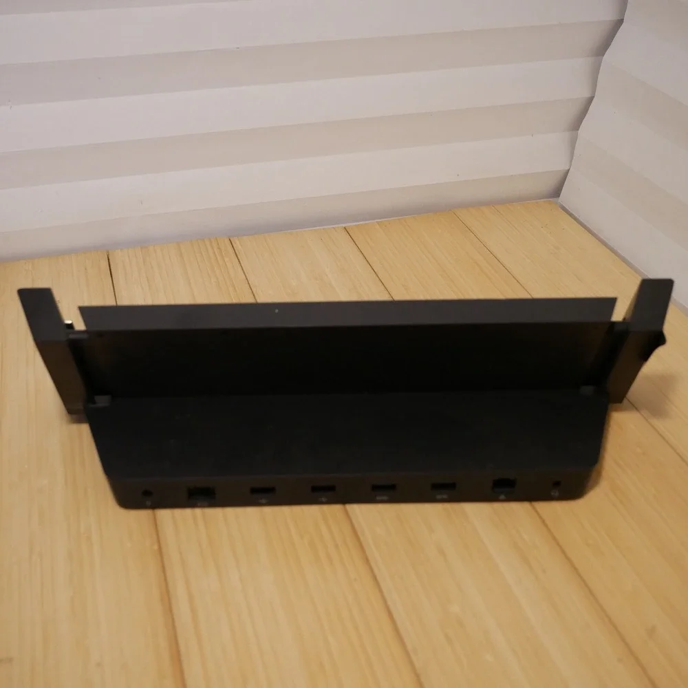 Surface Pro 3 Docking Station Model 1664 only (no charger) - 3
